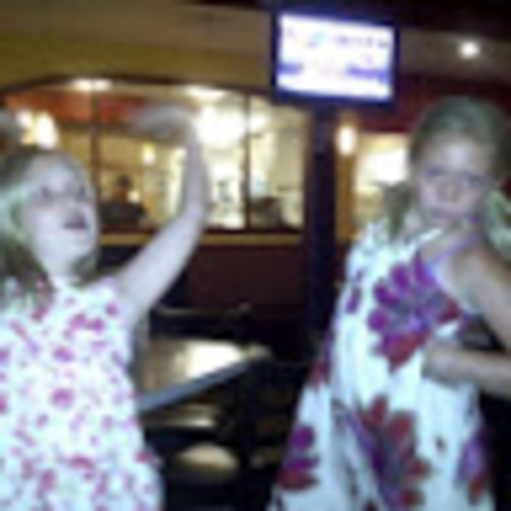 Meet your Posher, Elise and lilahs